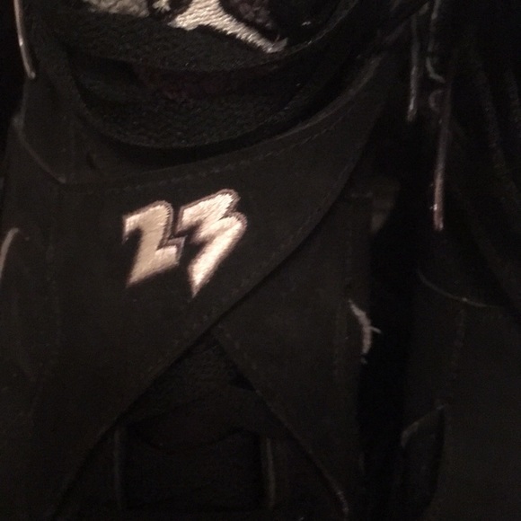 Jordan 8 chromes - Picture 5 of 7